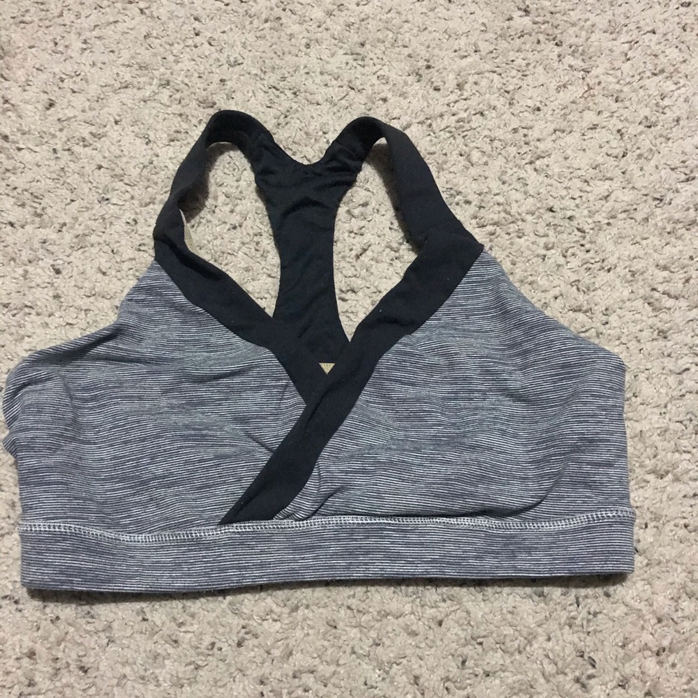 EUC Lululemon sports bra 8